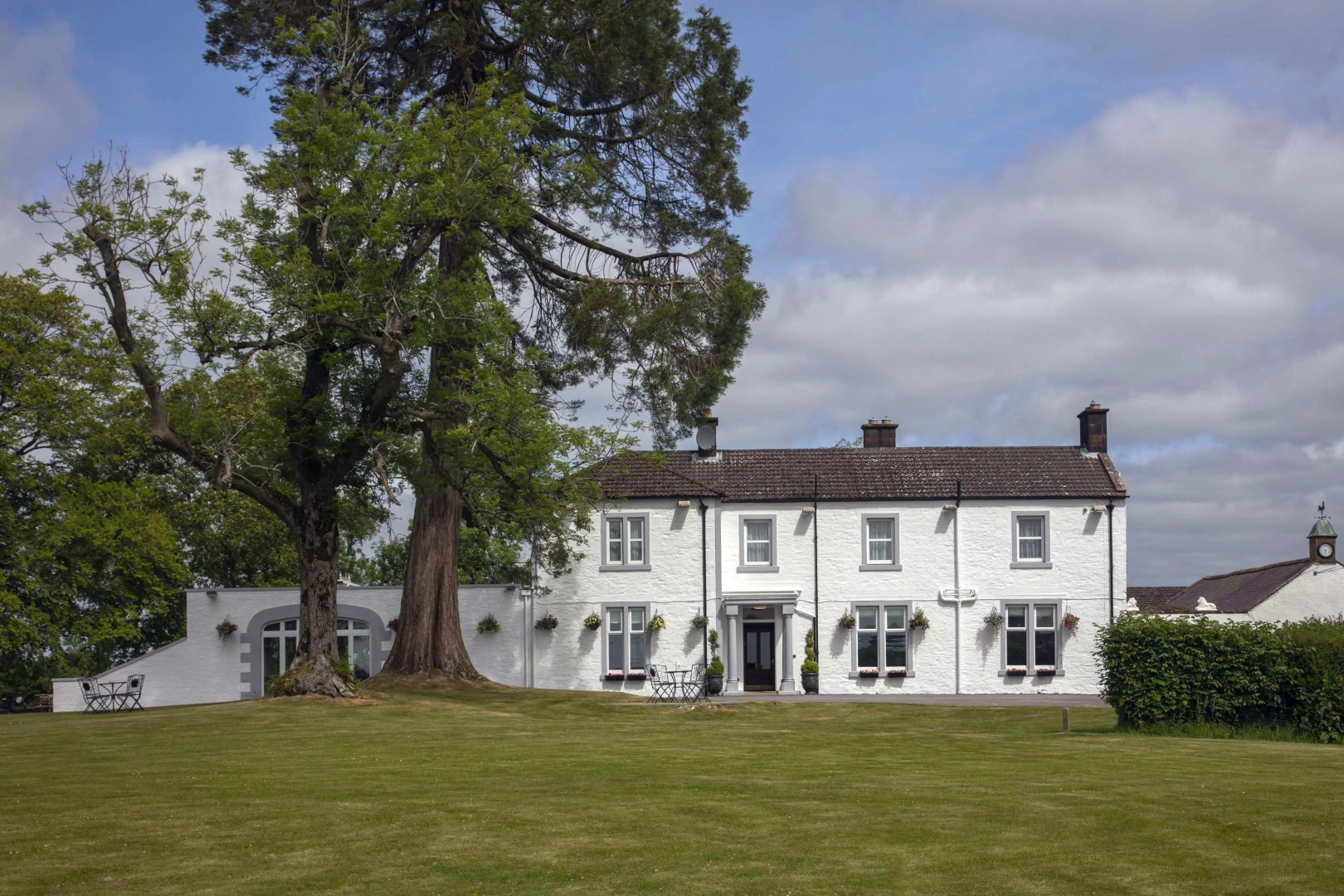 Dryfesdale Hotel, Bw Signature Collection