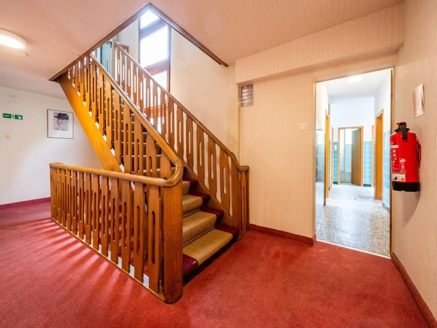 Grosse Gruppenunterkunft im Nationalpark Eifel mit Bar und Terrasse