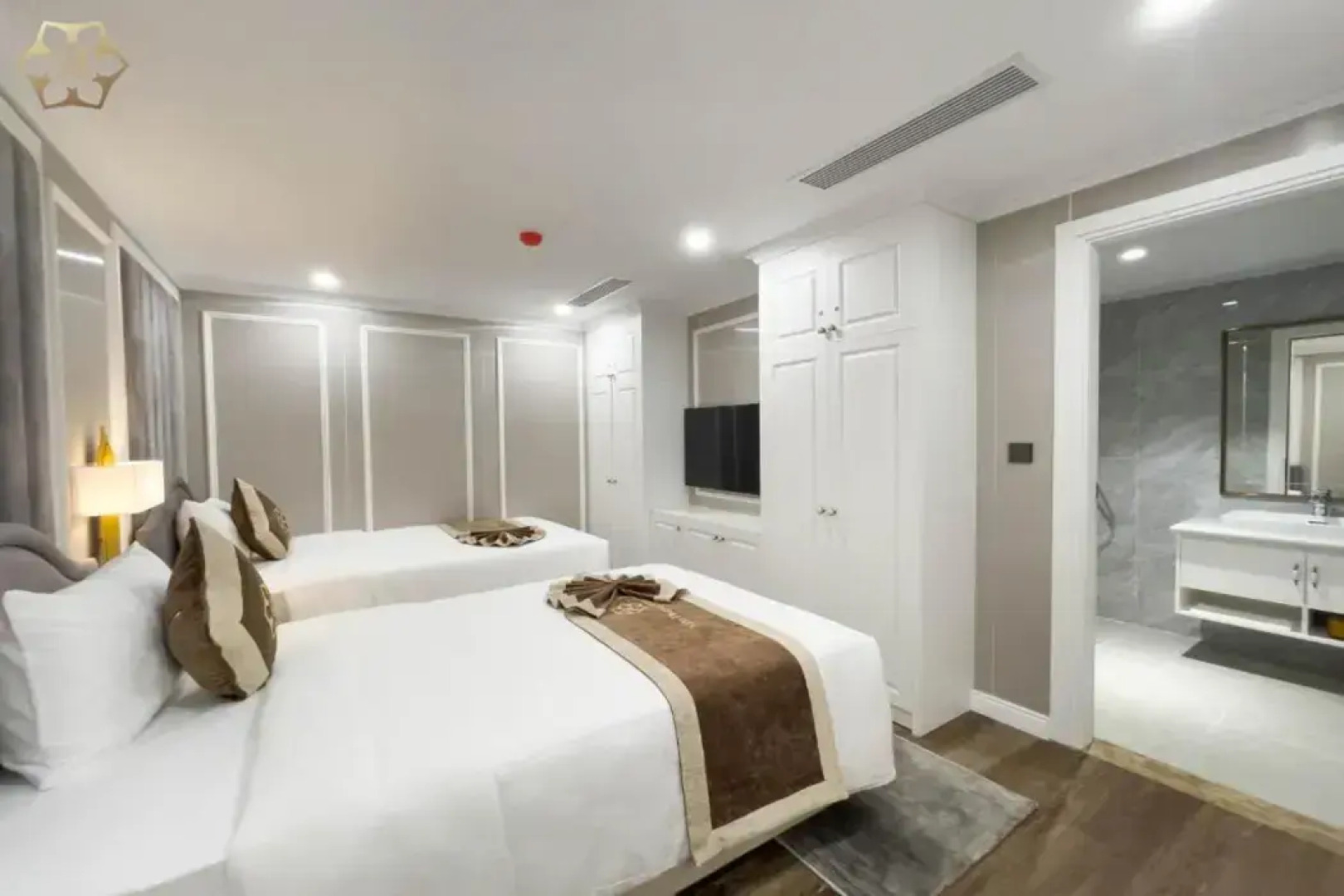 Cua Dong Luxury Hotel