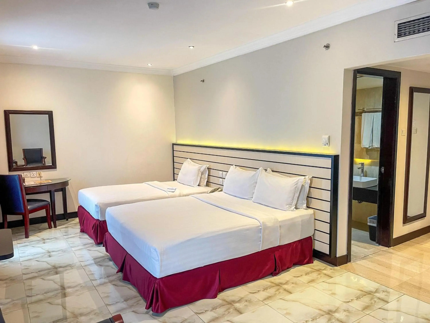 Pacific Palace Hotel