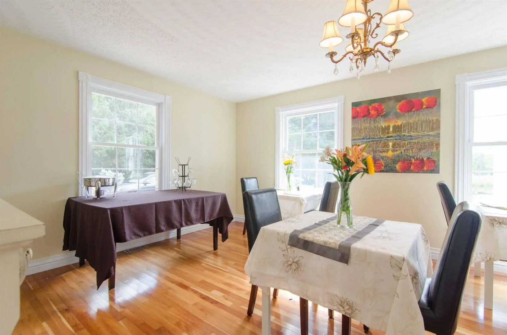 Windsong Manor Bed & Breakfast