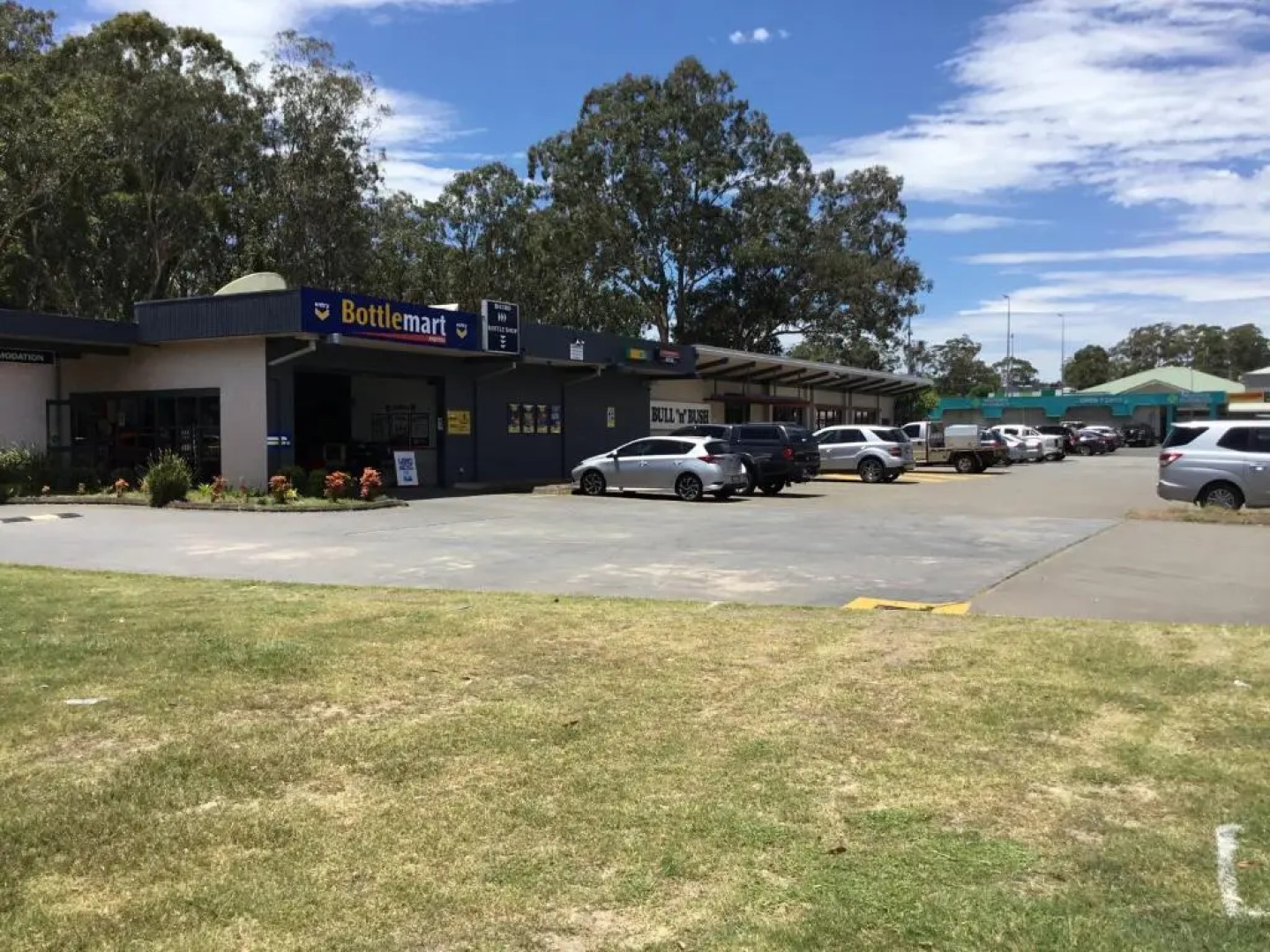 Bull 'n' Bush Hotel Motel