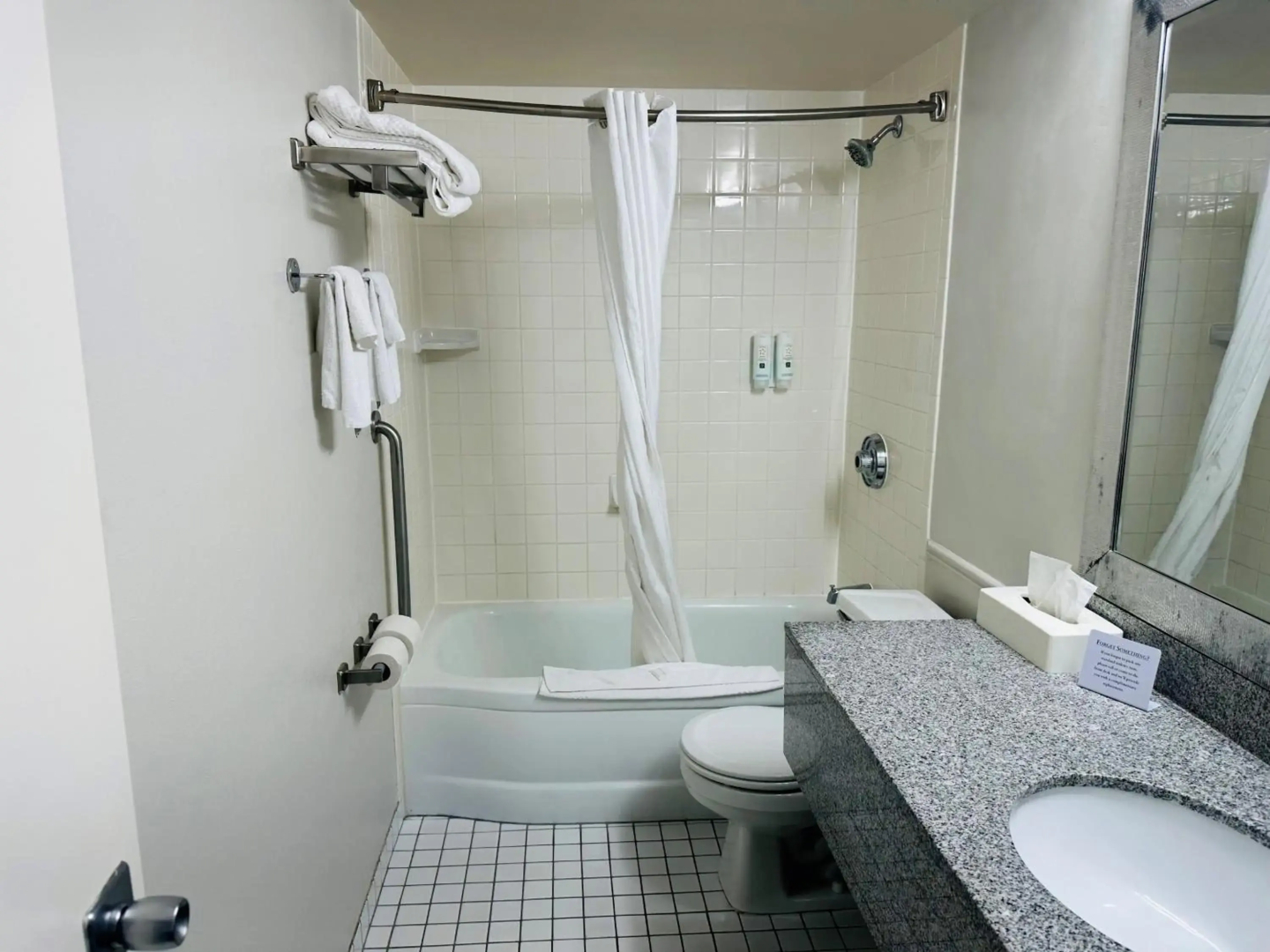 Village Inn & Suites