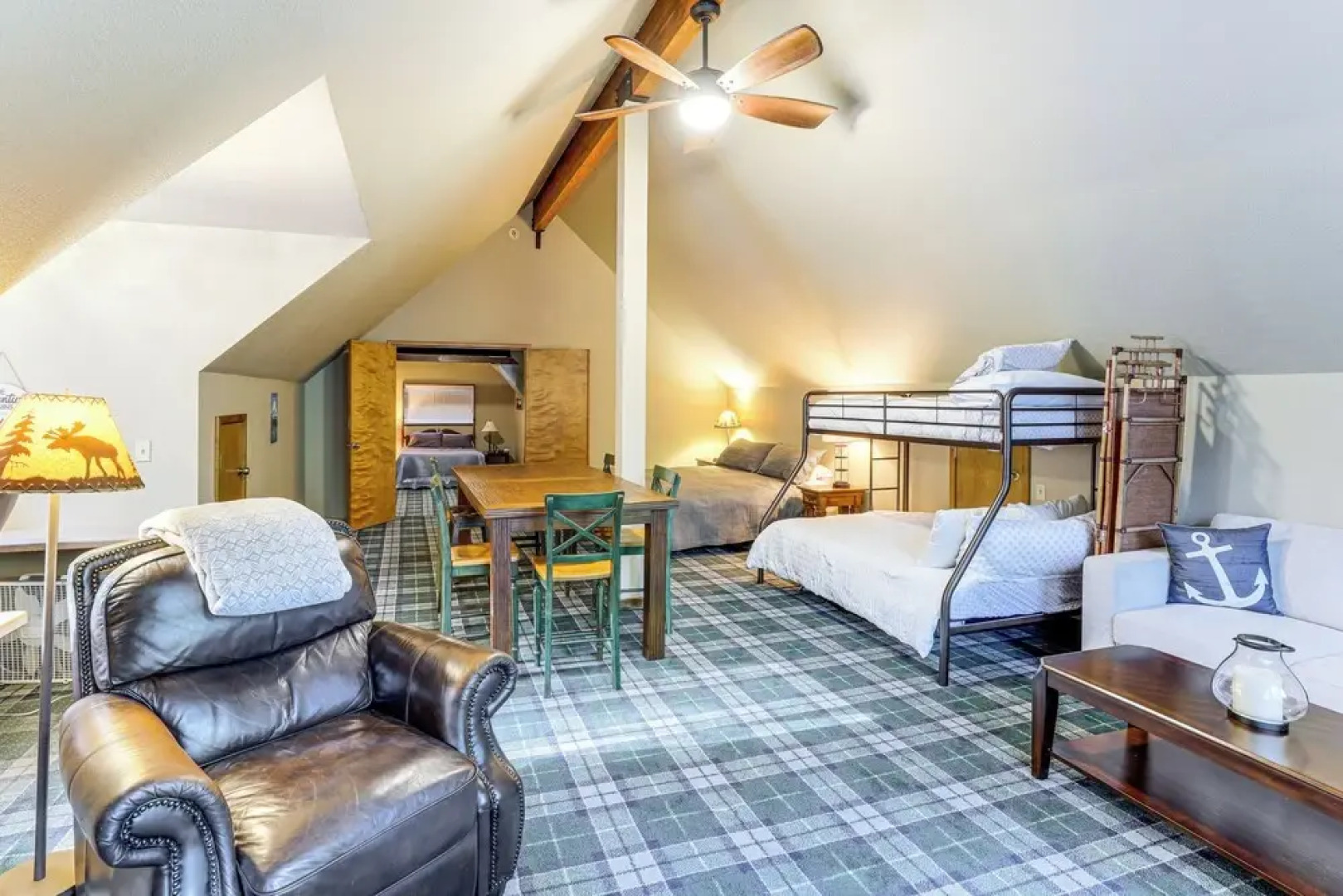 Spacious Retreat w/ Backyard: 1 Mi to Lake Almanor