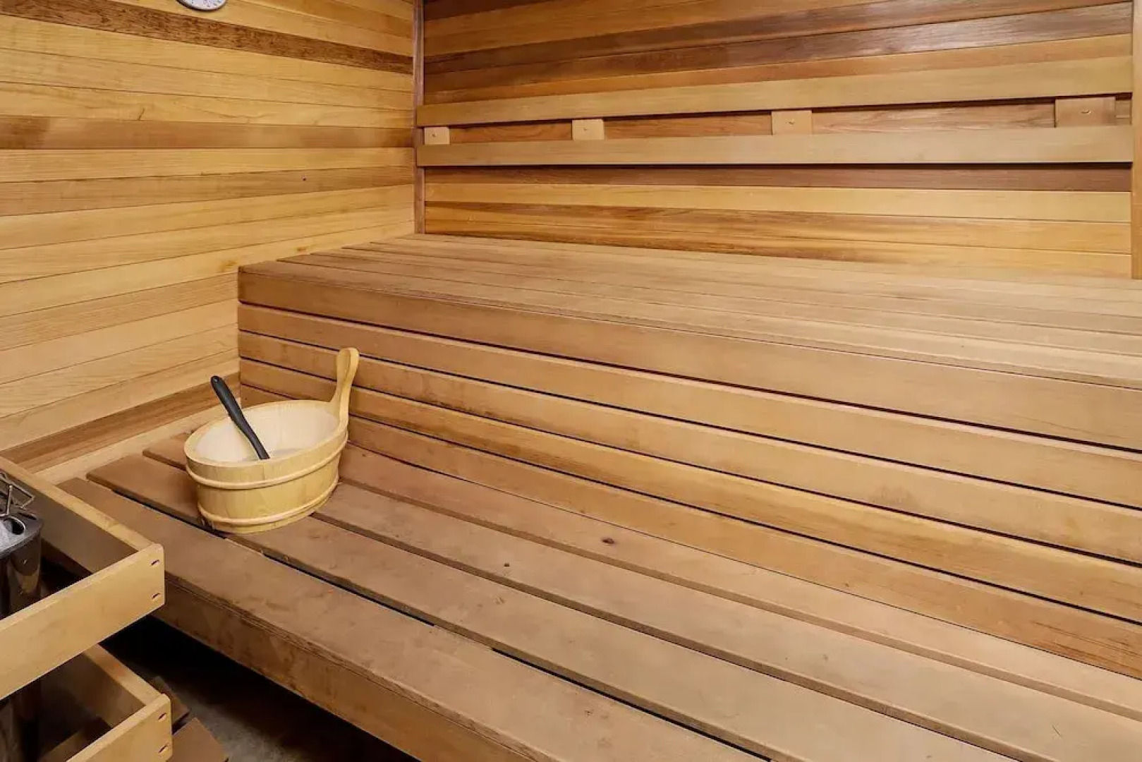 Journey's End On Fish Lake 2 Bedroom Home by NW Comfy Cabins by RedAwning