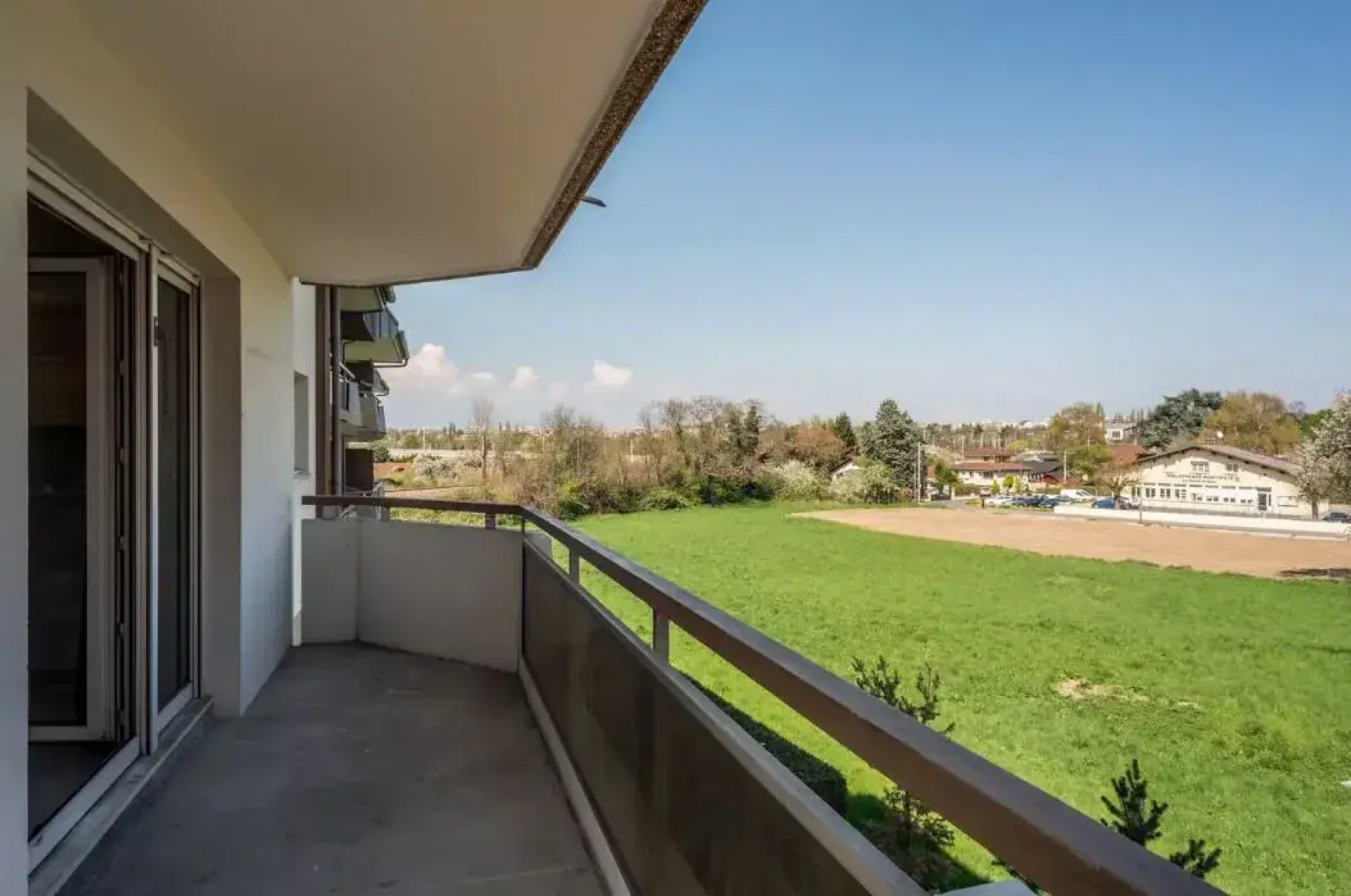 DESIGN APARTMENT Near GENEVA