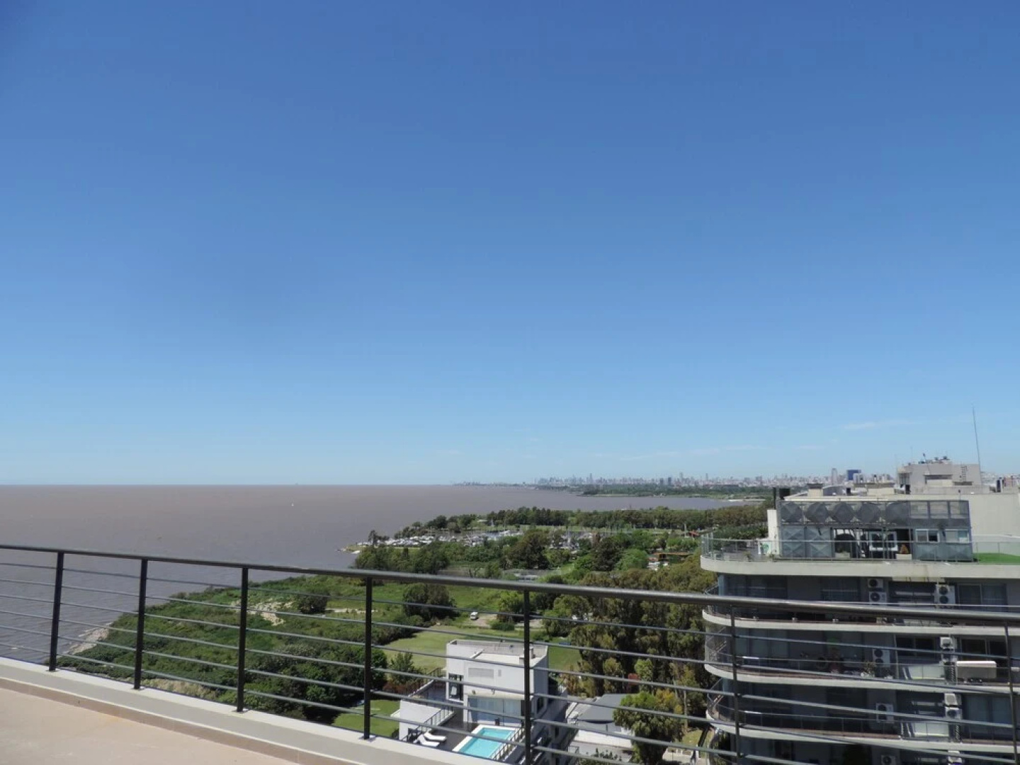 Star Tower Olivos