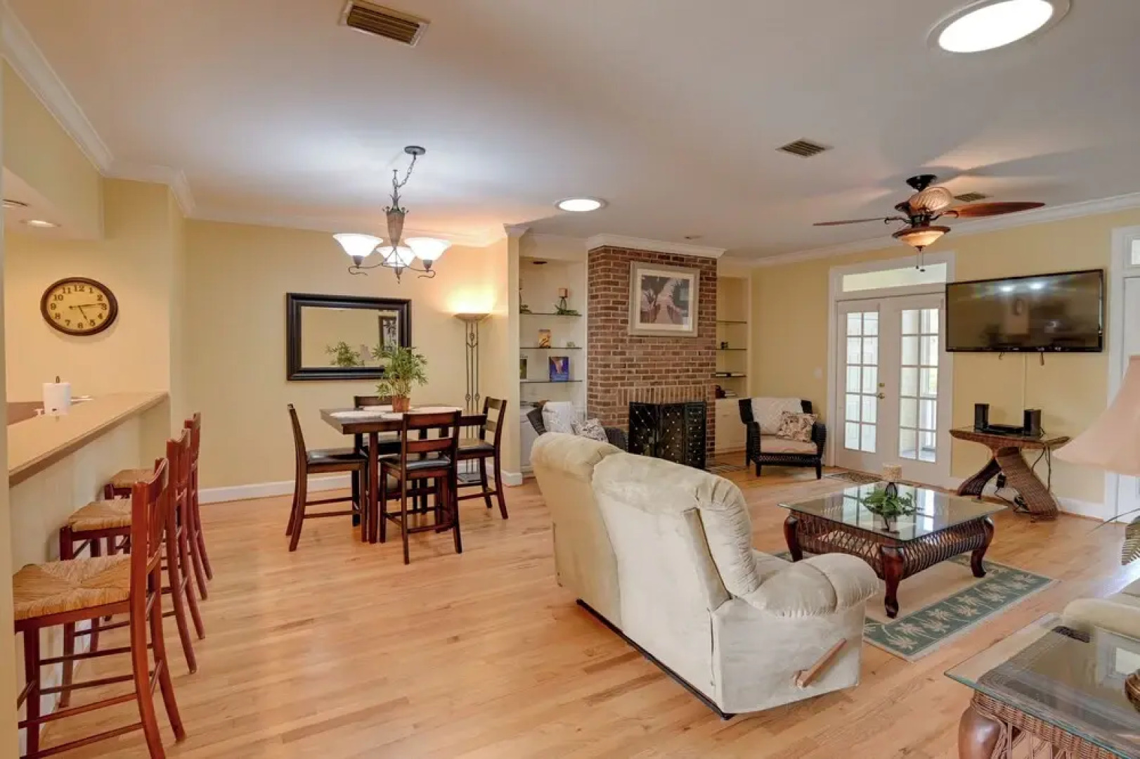 Cottage w/ Deck & Pool Access ~ 6 Mi to Beach