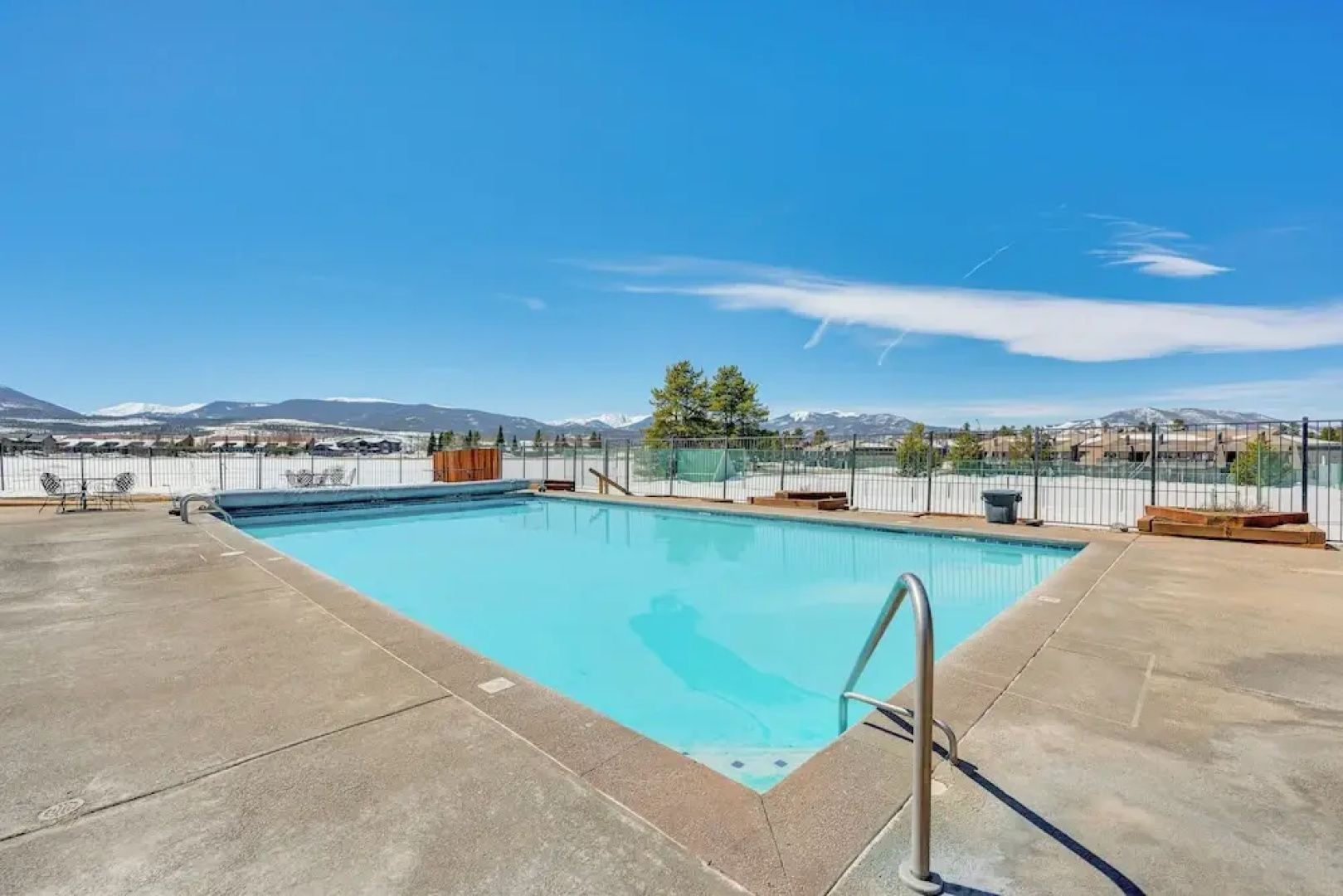 Fraser Condo w/ Ski Shuttle & Resort Amenities!