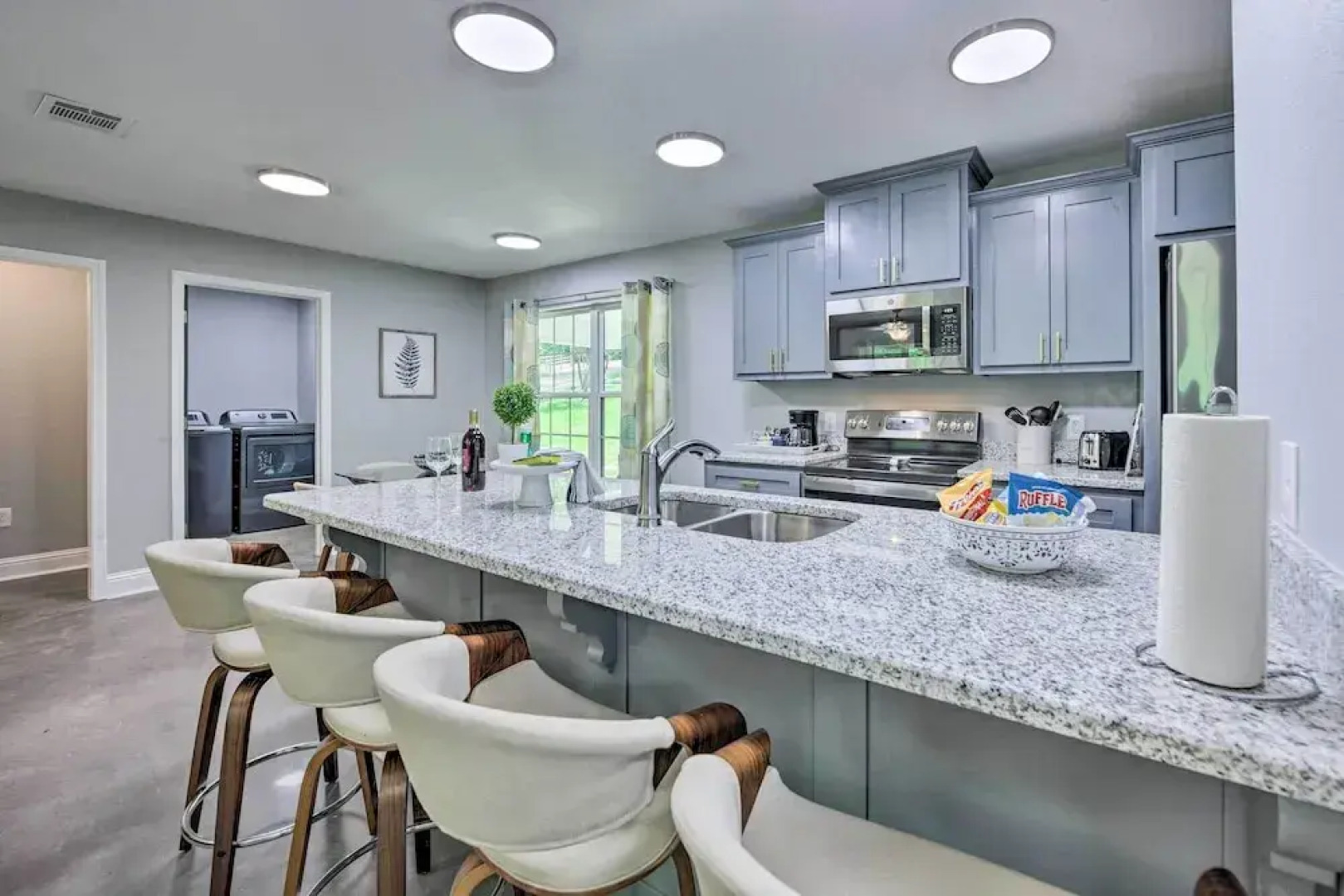 Stunning Avinger Retreat on Lake O' the Pines