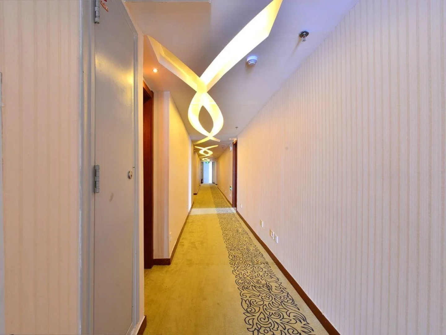 Qingdao Feitong Digital Hotel