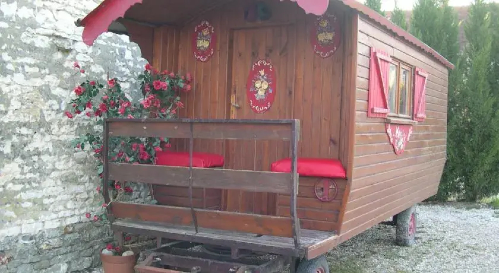 Khatoun Yourte & Roulotte