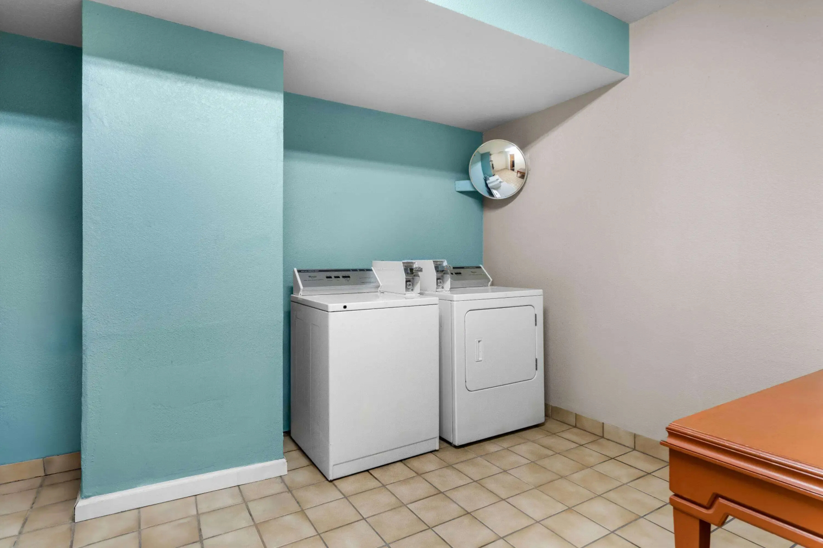 Howard Johnson by Wyndham Santa Cruz
