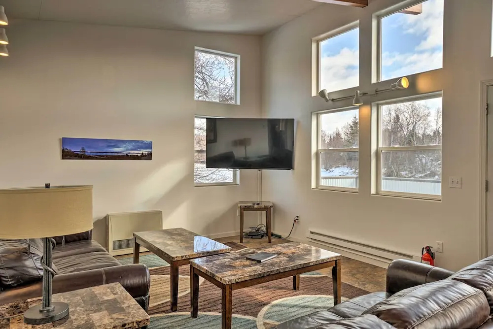 Pet-friendly Duplex w/ Northern Lights Aurora View
