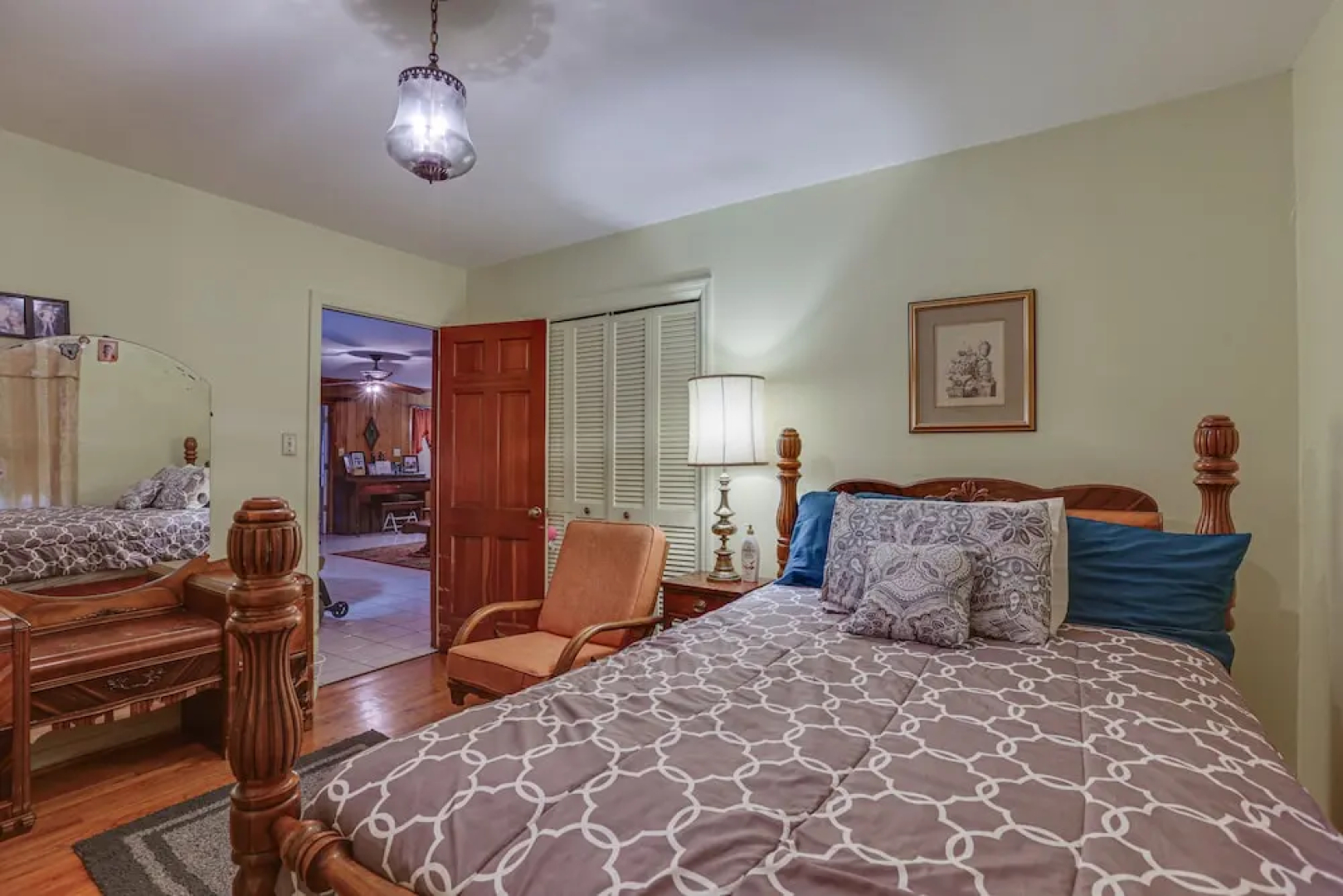 Rustic Thomasville Home w/ Deck: 2 Mi to Downtown!