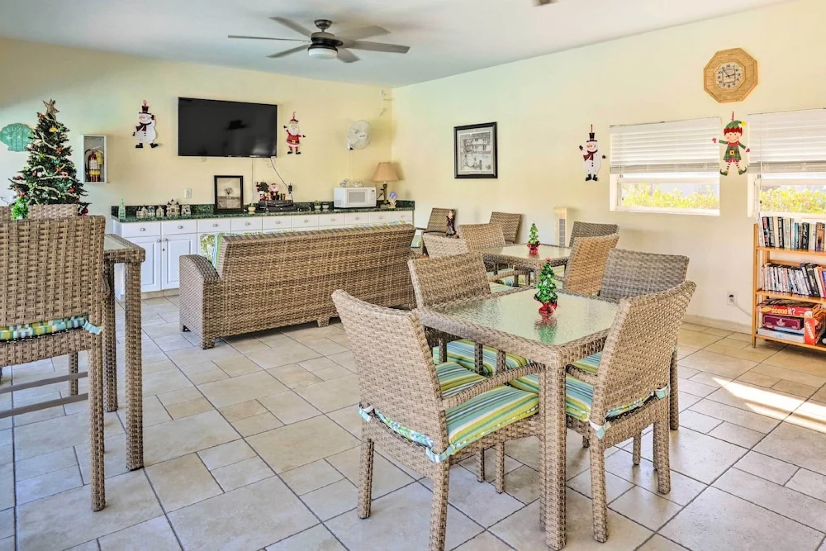 Marco Island Condo ~ 1 Mi to the Beach!