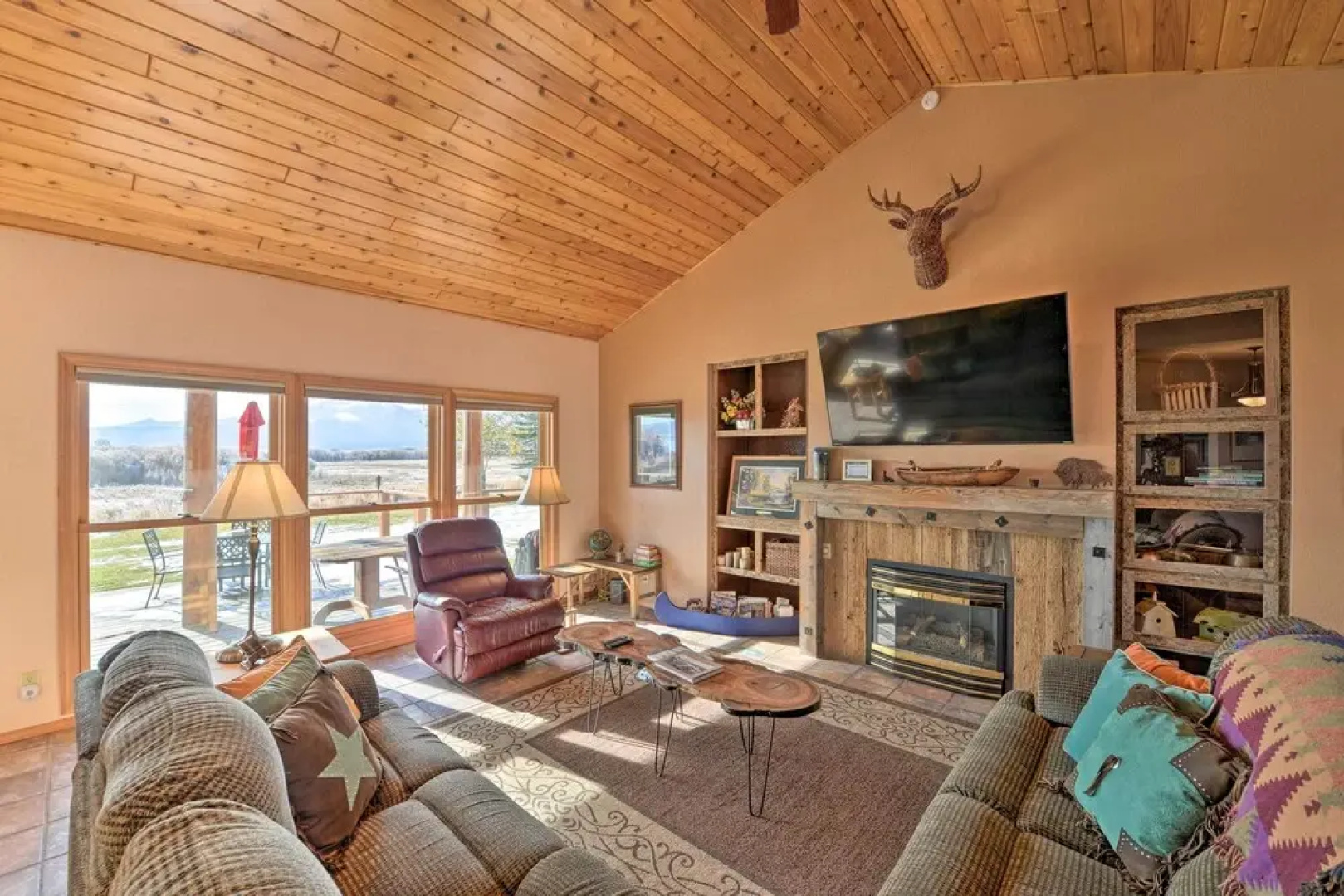 Cabin on Henrys Lake, 20 Mi to West Yellowstone