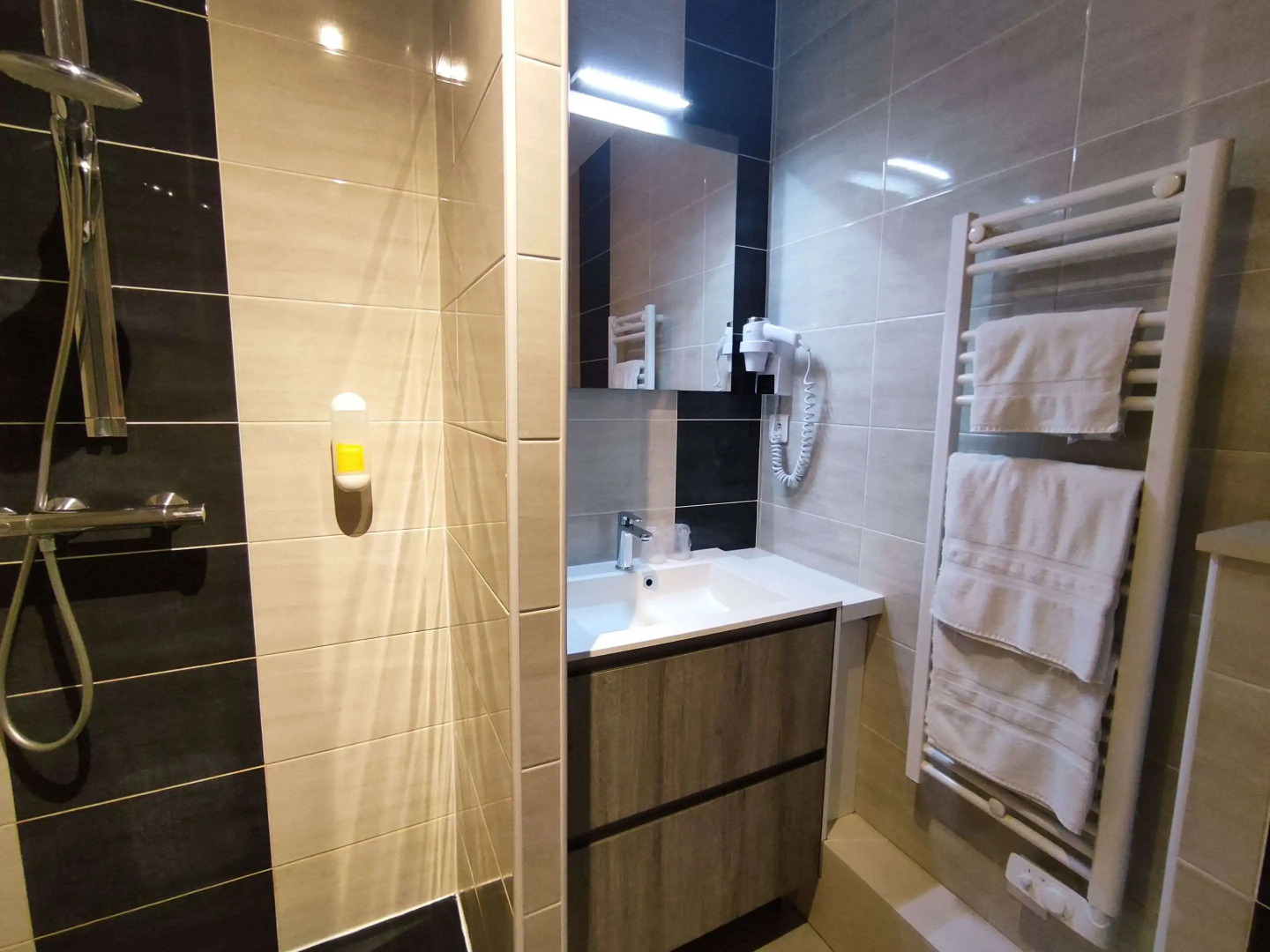 Logis Hôtel la Résidence