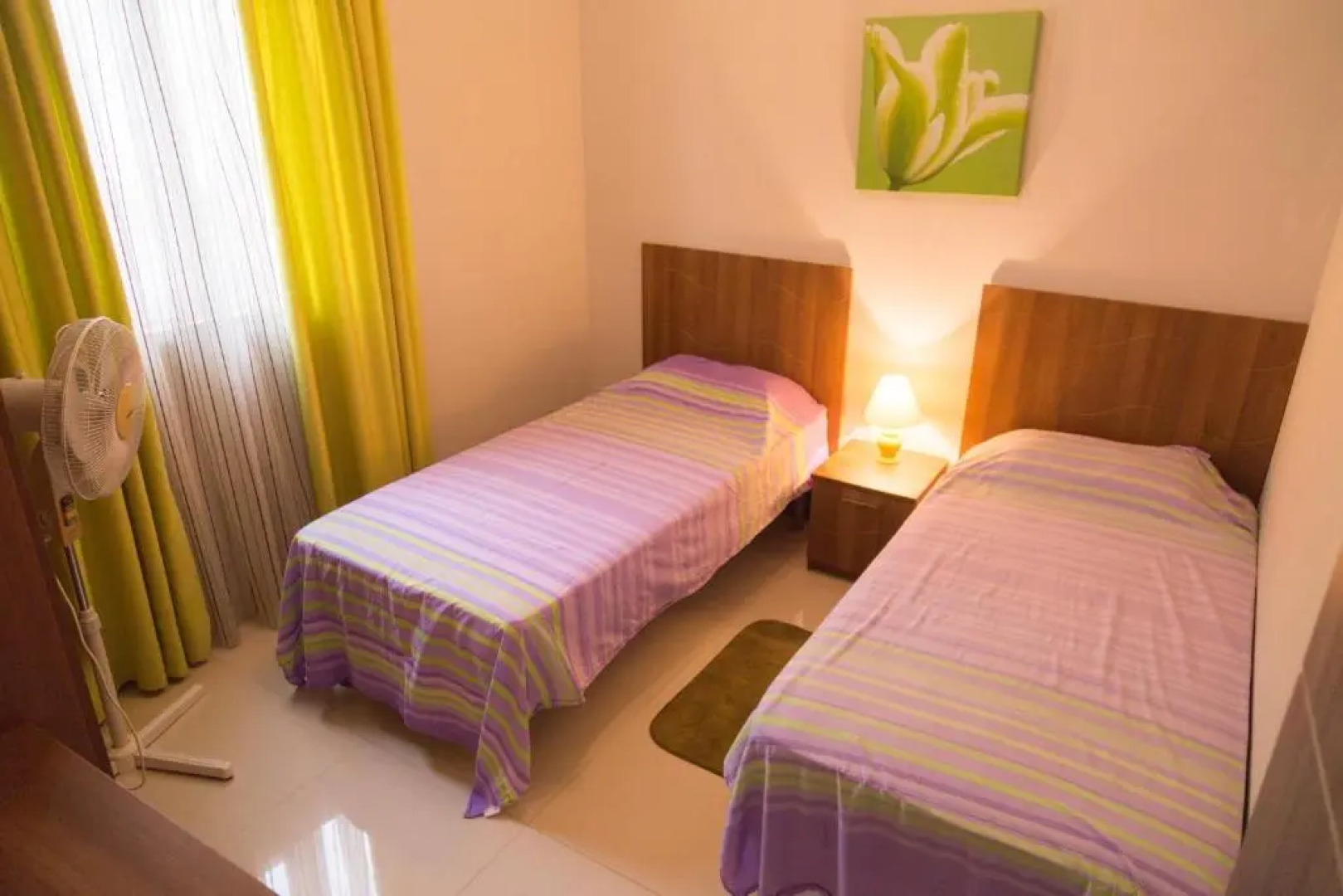 Seafront Apartment - Wifi - Sleeps 6 - Fl5