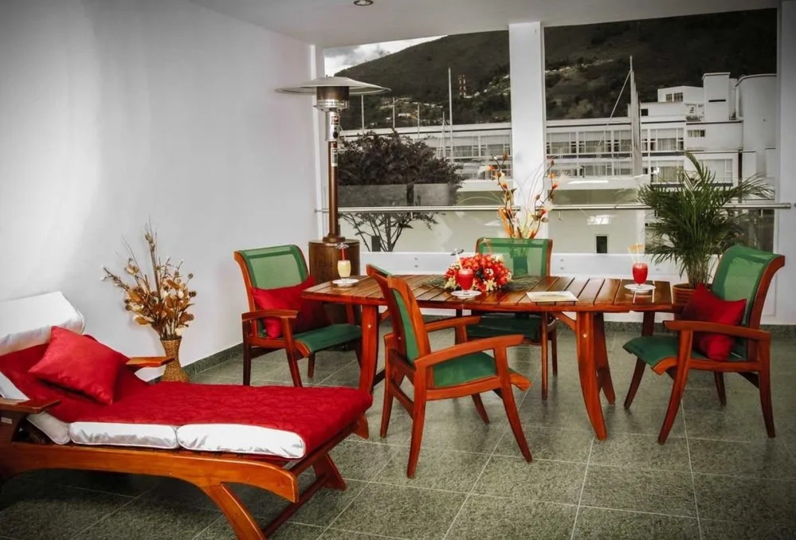 Cariongo Plaza Hotel