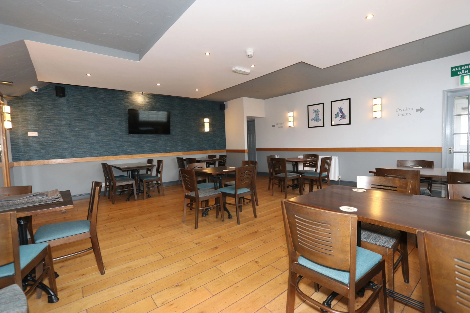 Nanhoron Arms Hotel