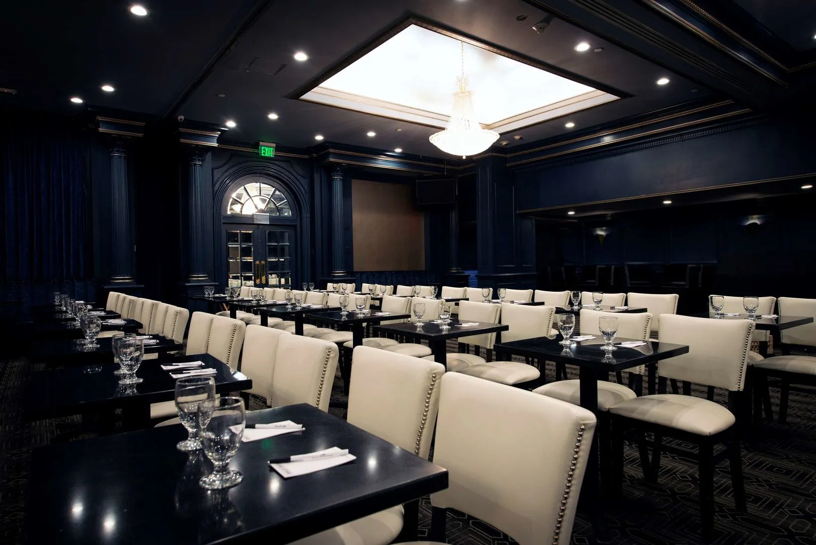 The Roslyn, Tapestry Collection by Hilton