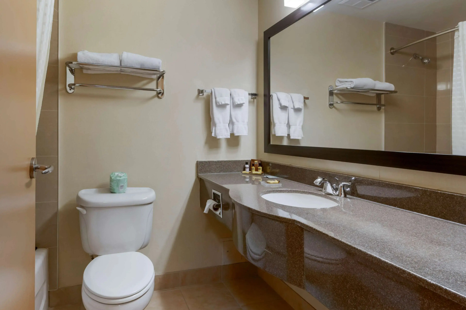 Best Western Plus Burlington Inn & Suites