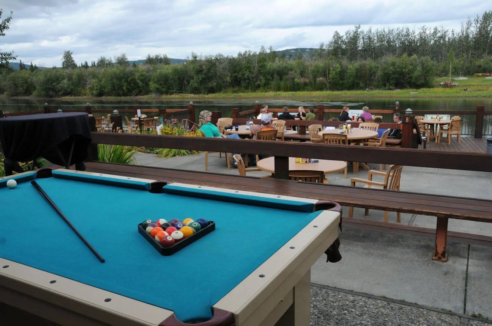 Pike's Waterfront Lodge