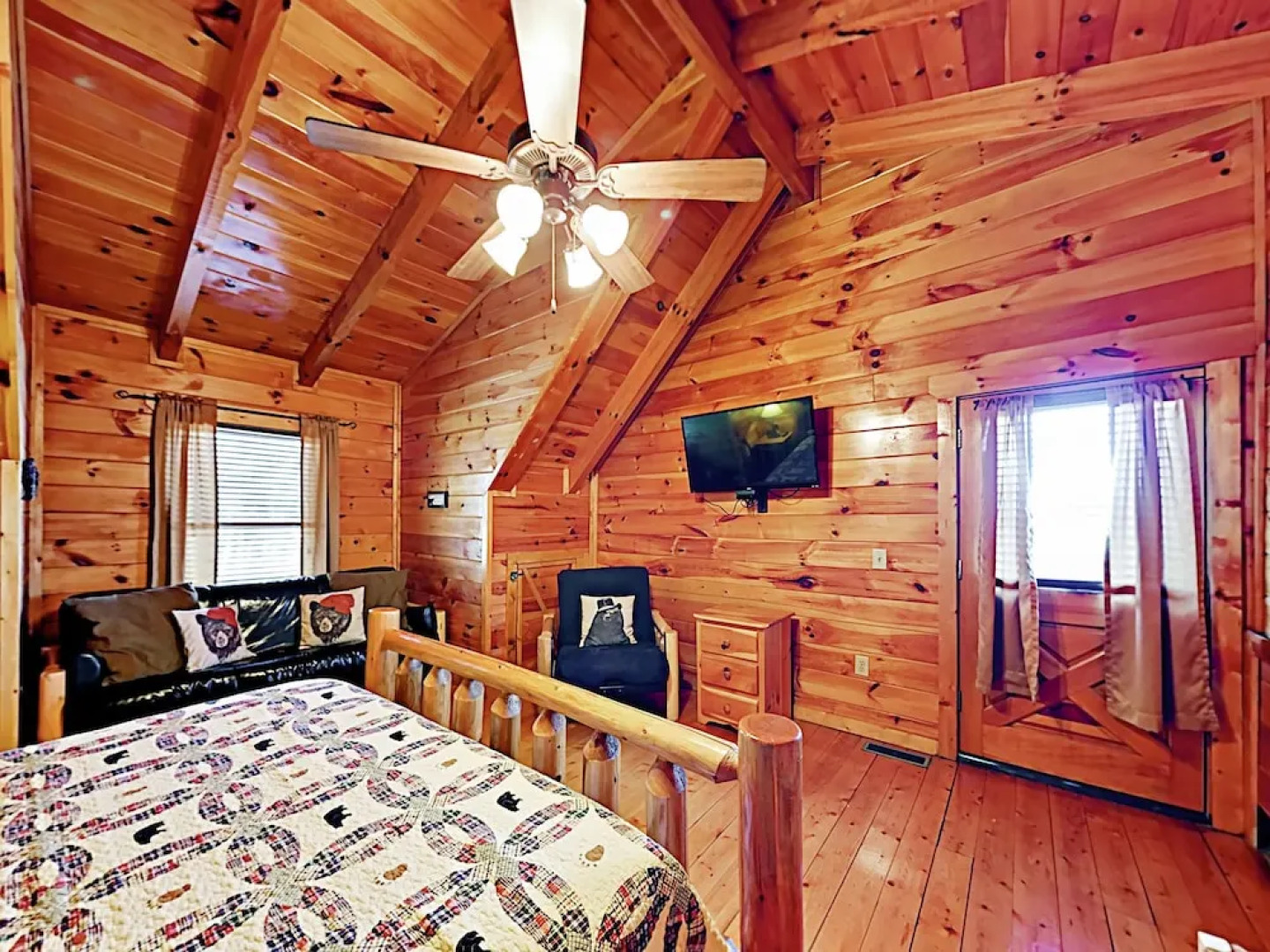 Upper Middle Creek 2 Cabins 6 Bedrooms 6 Bathrooms Cabin