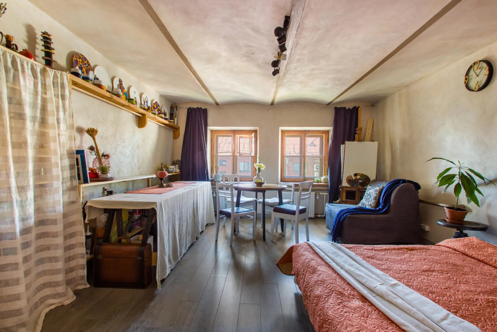 Art-Home (Арт-Хом) на 3-й линии Васильевского острова