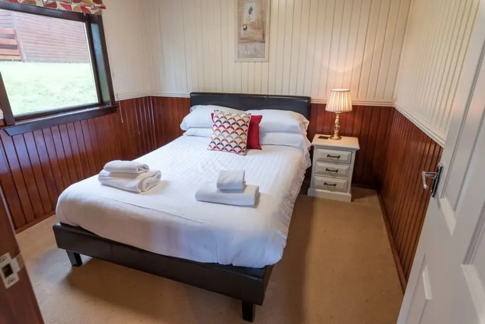 Birch Lodge 19 with Hot Tub