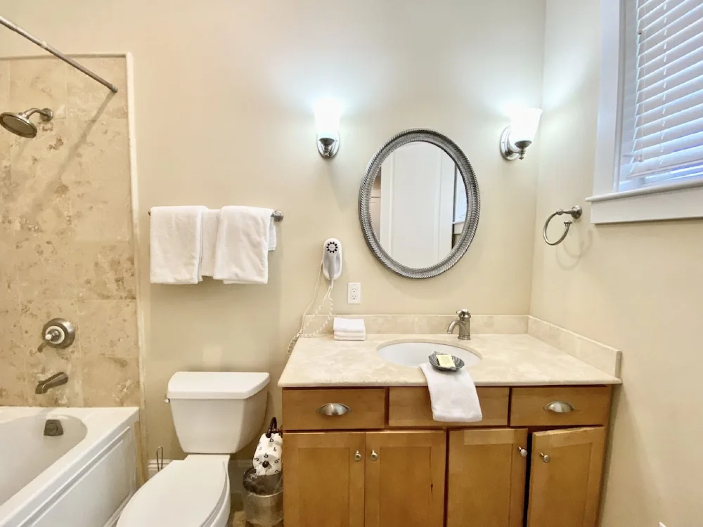 Beach Club Cottage 20 by ALBVR