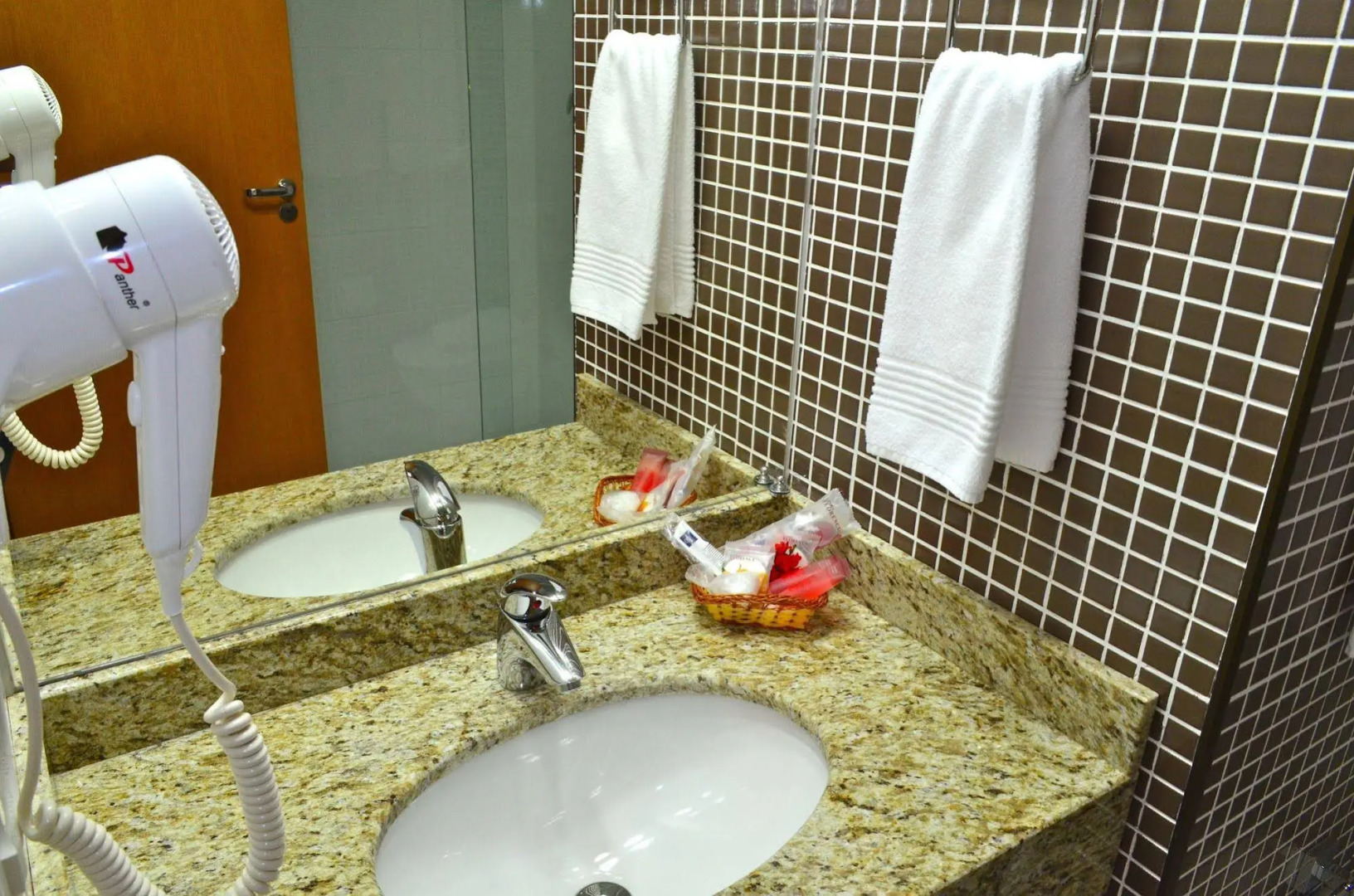 Hotel Thomasi Maringa