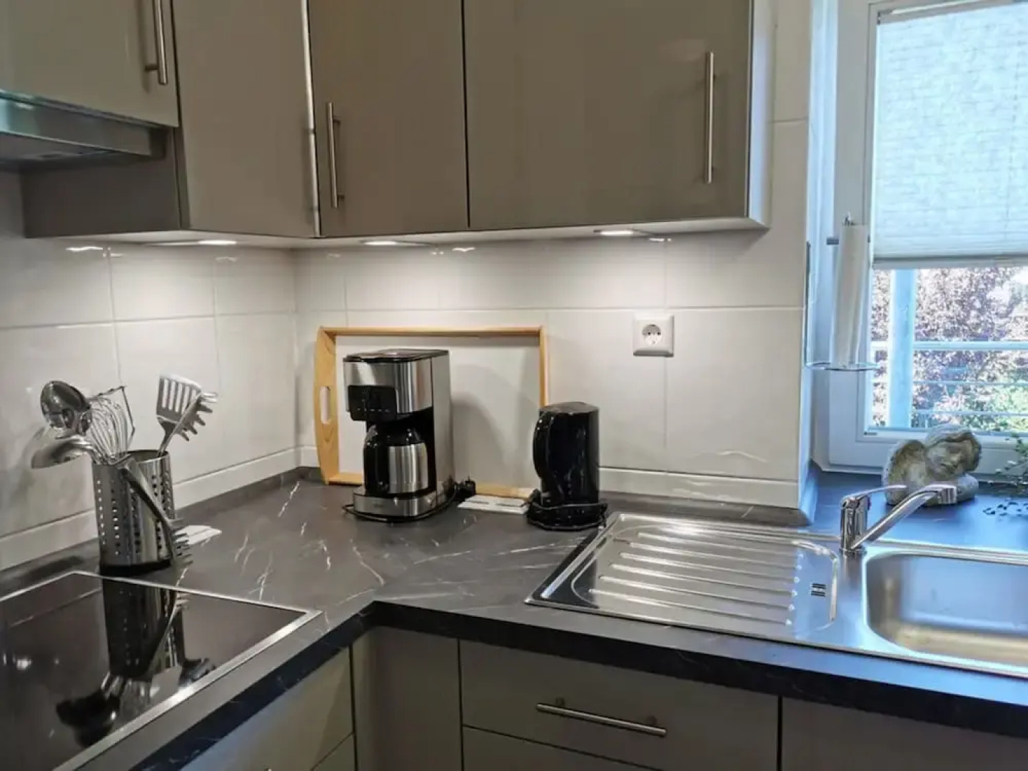 \"country House Flair\"