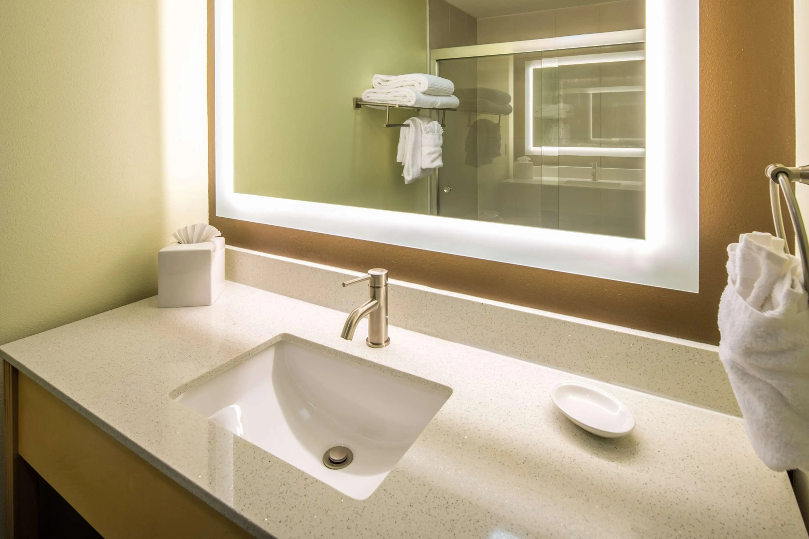 Red Lion Inn & Suites Everett