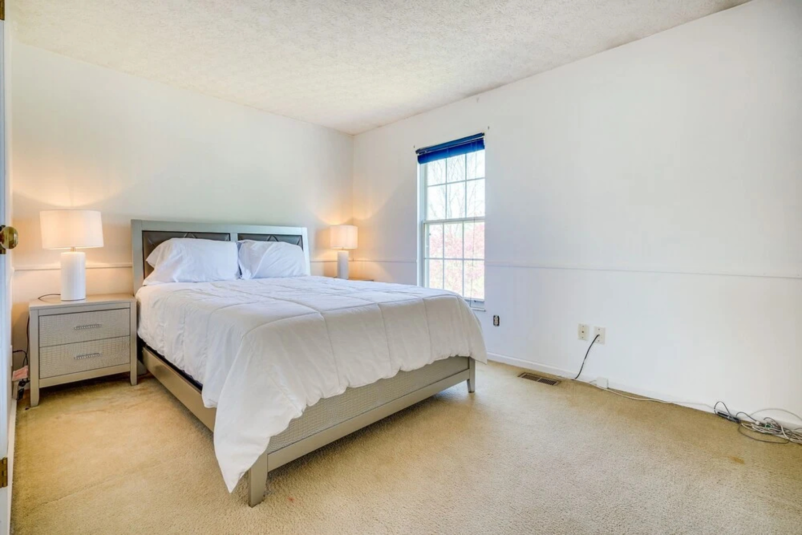 Spacious Home w/ Deck - 9 Mi to Downtown Columbus