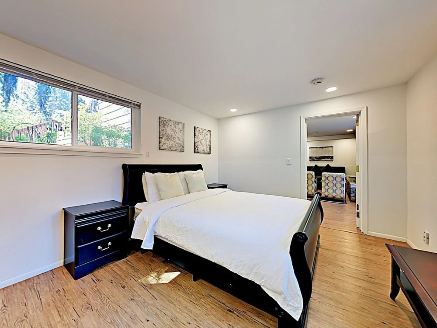 Shoreline Apartment on the Bus Line by RedAwning