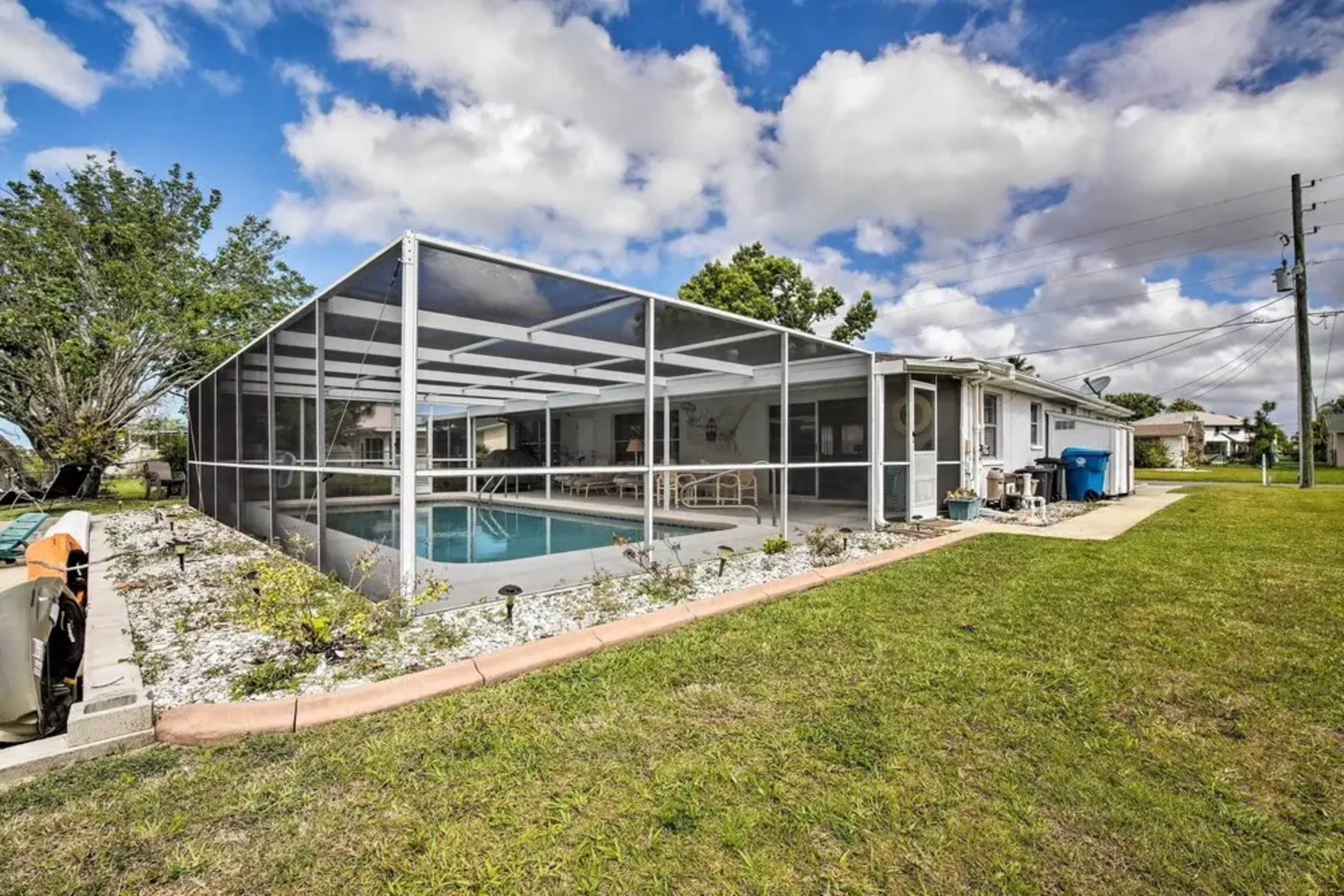Waterfront Hernando Beach Home w/ Dock + Kayaks