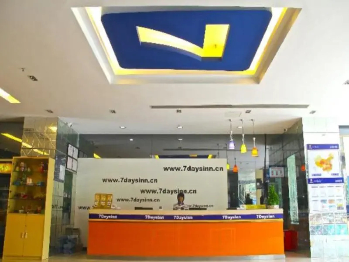 7 Days Inn Shenzhen Longhua Qinghu Subway Branch