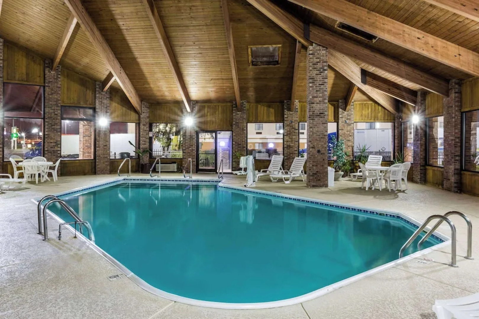 Baymont Inn & Suites Louisville South I 65