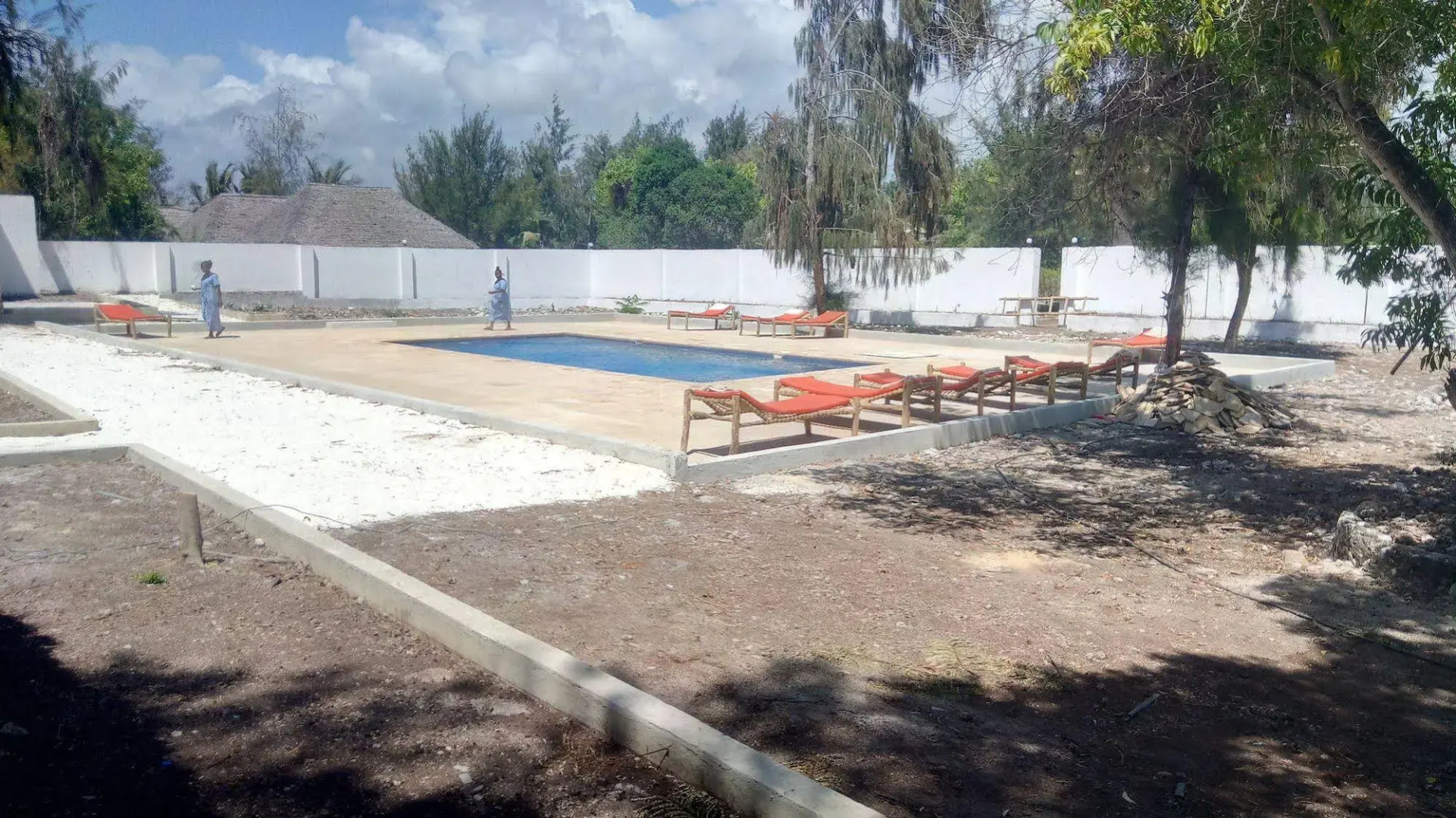 Twisted Palms Lodge & Restaurant