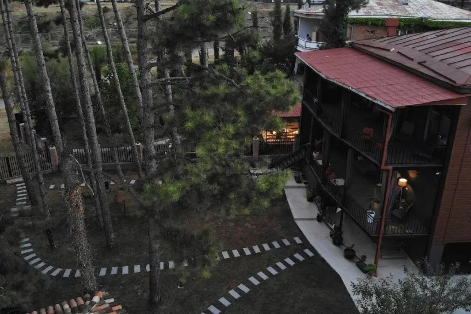 Hotel უცხო-utskho