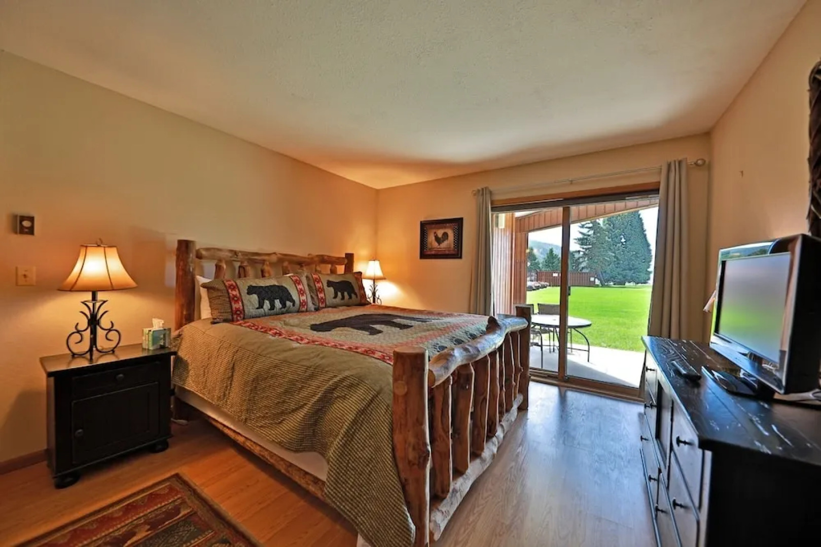 Shadow Mountain Yacht Club #2 2 Bedroom Condo by Redawning