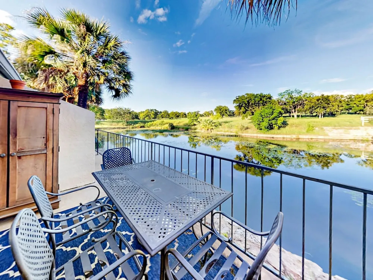 104 Horseshoe Bay Townhouse #18 2 Bedrooms 2 Bathrooms Townhouse