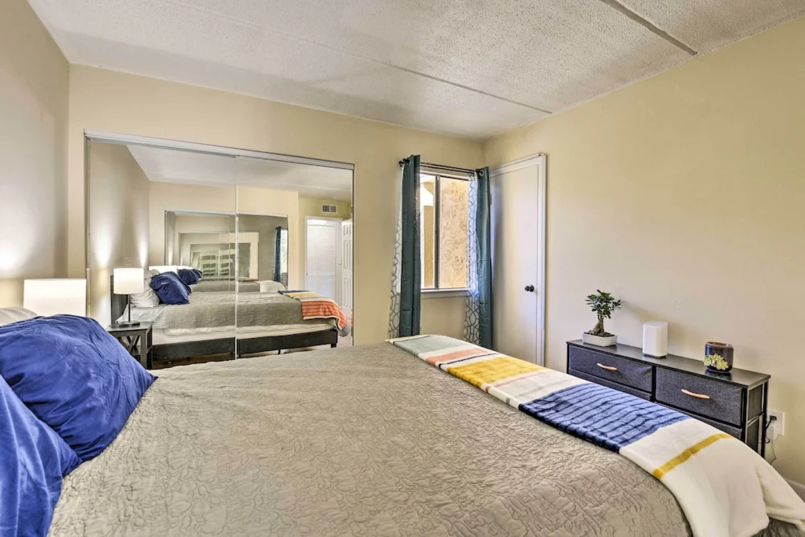 Waterfront Mary Esther Condo w/ Kayaks!