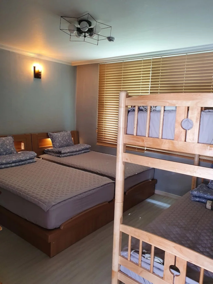 Mokpo Magiclamp Guesthouse