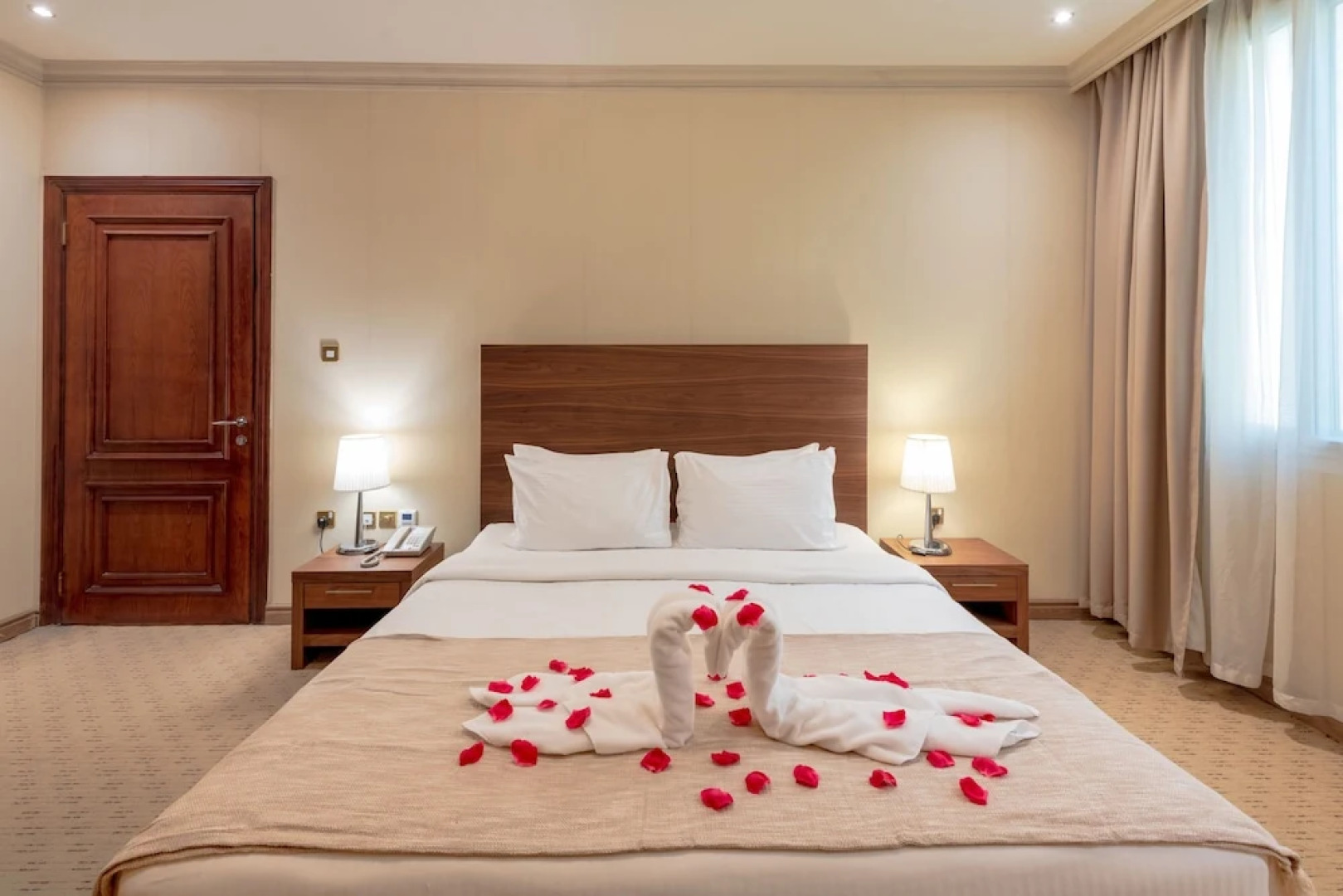 Al Sadd Suites Hotel