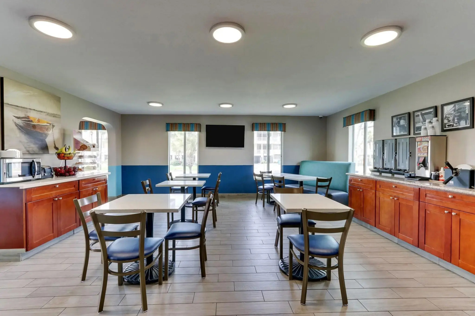 Captain's Quarters Inn