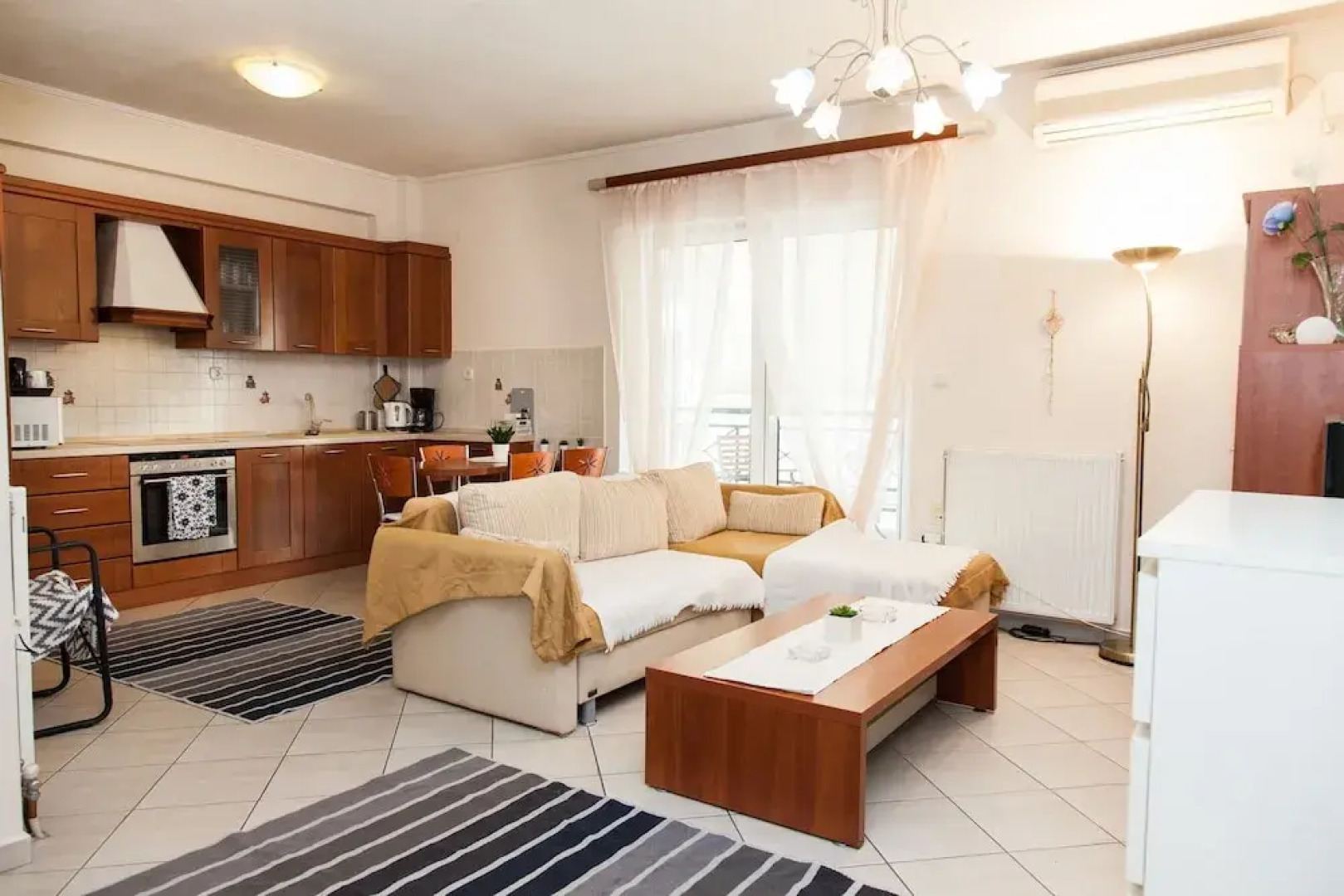 Cozy apt in Peristeri near Metro station
