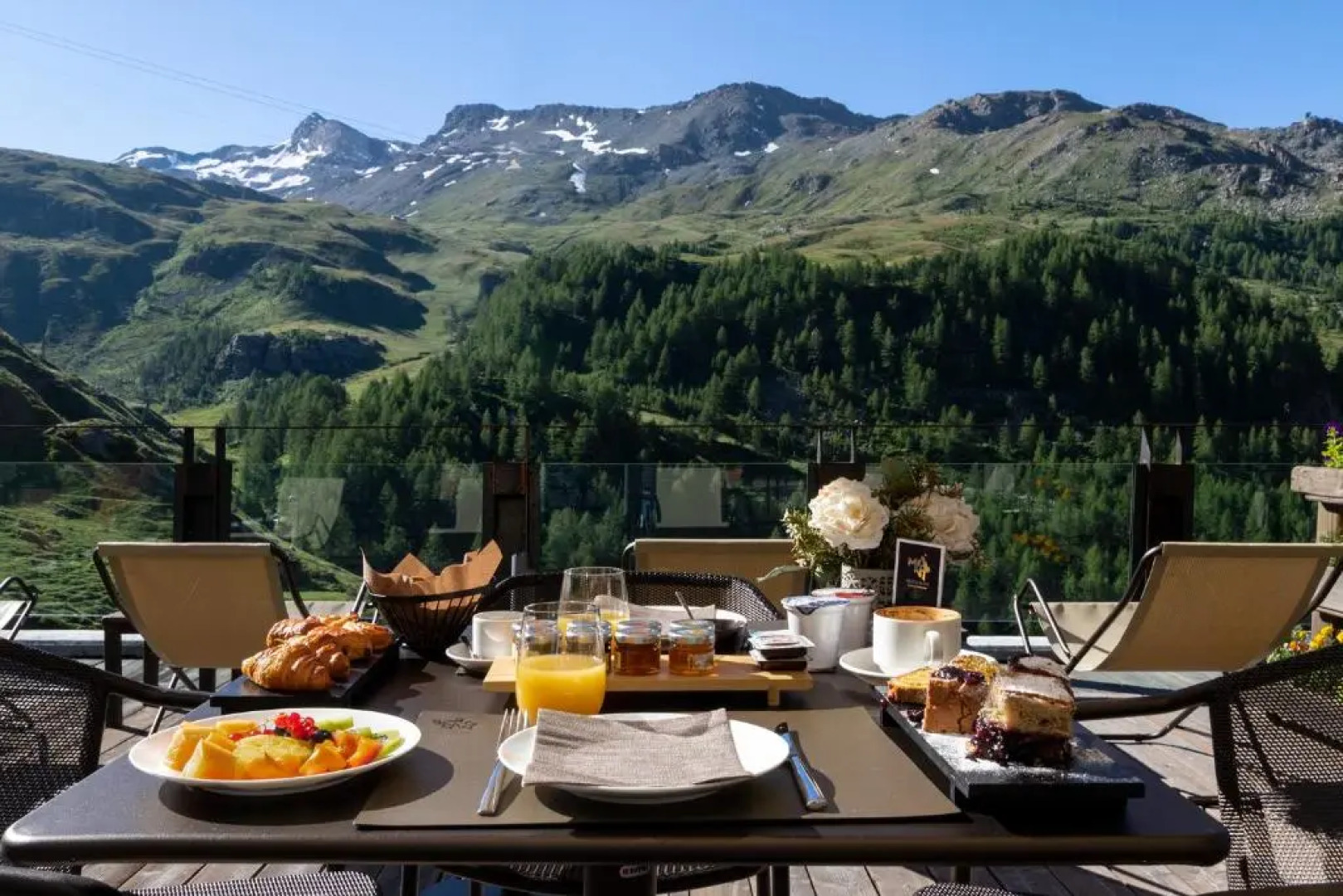 Bergman Mountain Hotel